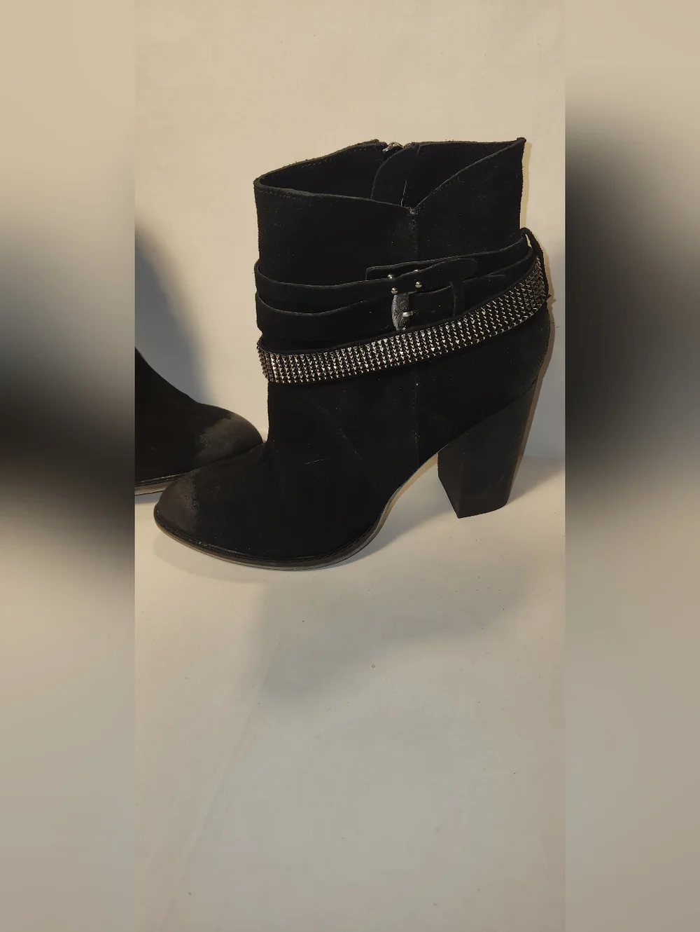 Women's Chinese Laundry Zanga Black Suede Ankle Boots Heeled Booties 8 NWOT NWOB